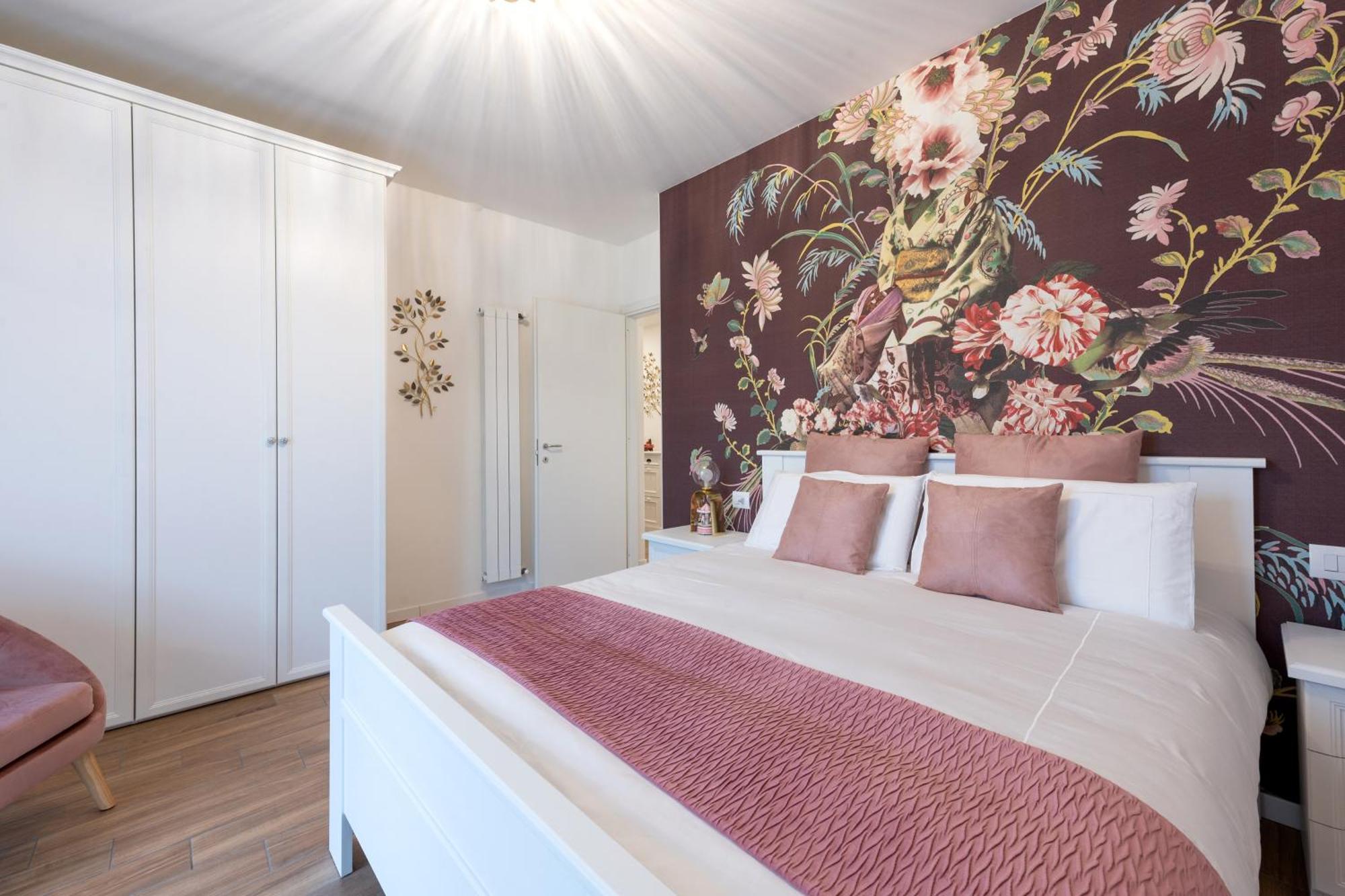 Lora Flowers Suite, Free Parking,self Check In, 5 * Como
