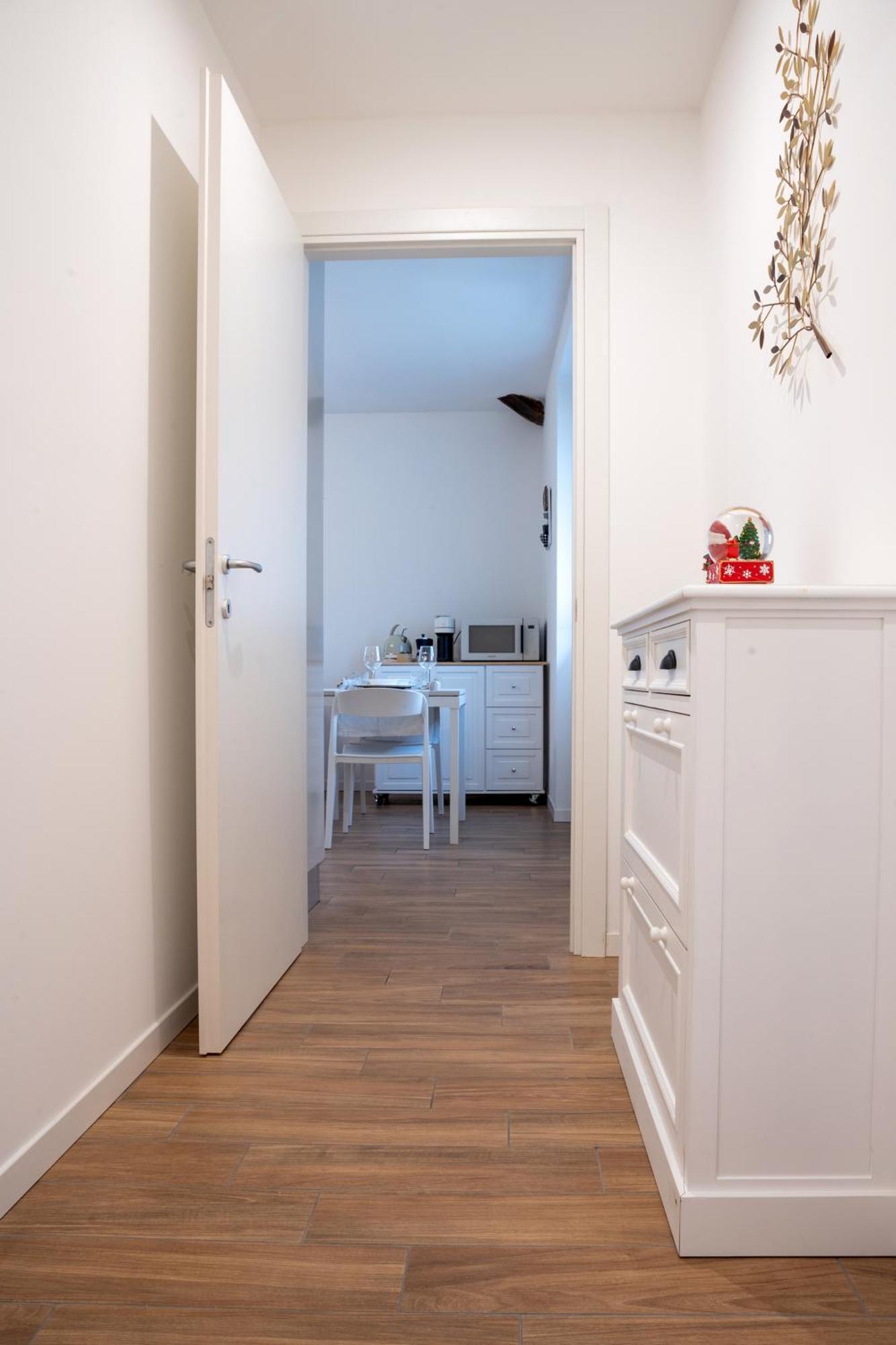Appartement Lora Flowers Suite, Free Parking,self Check In, 5
